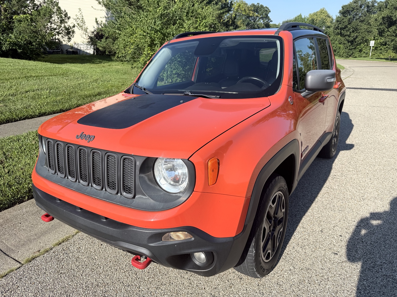 Front left view of the red 2017 Jeep Renegade